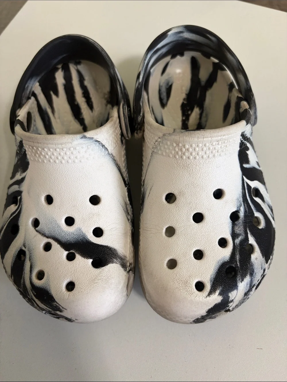 CROCS Kids Marbled Clogs in White and Black